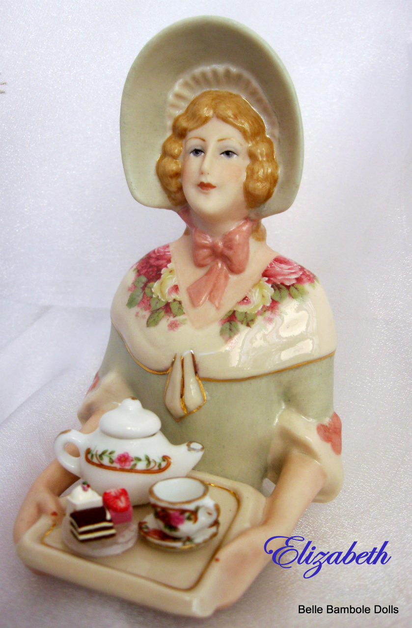 ELIZABETH WITH TRAY