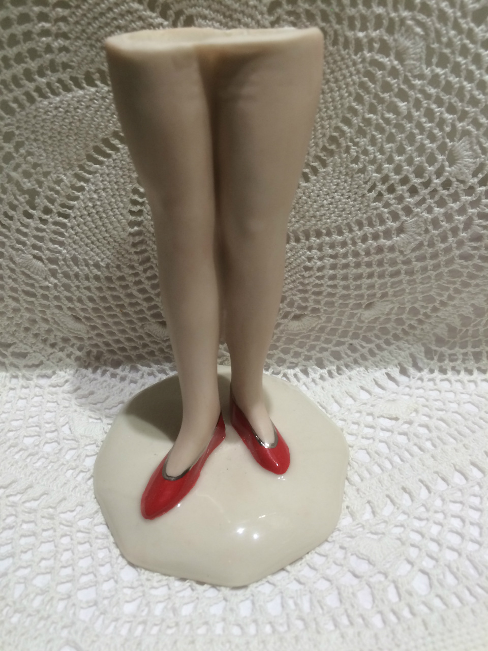 LARGE STANDING LEGS