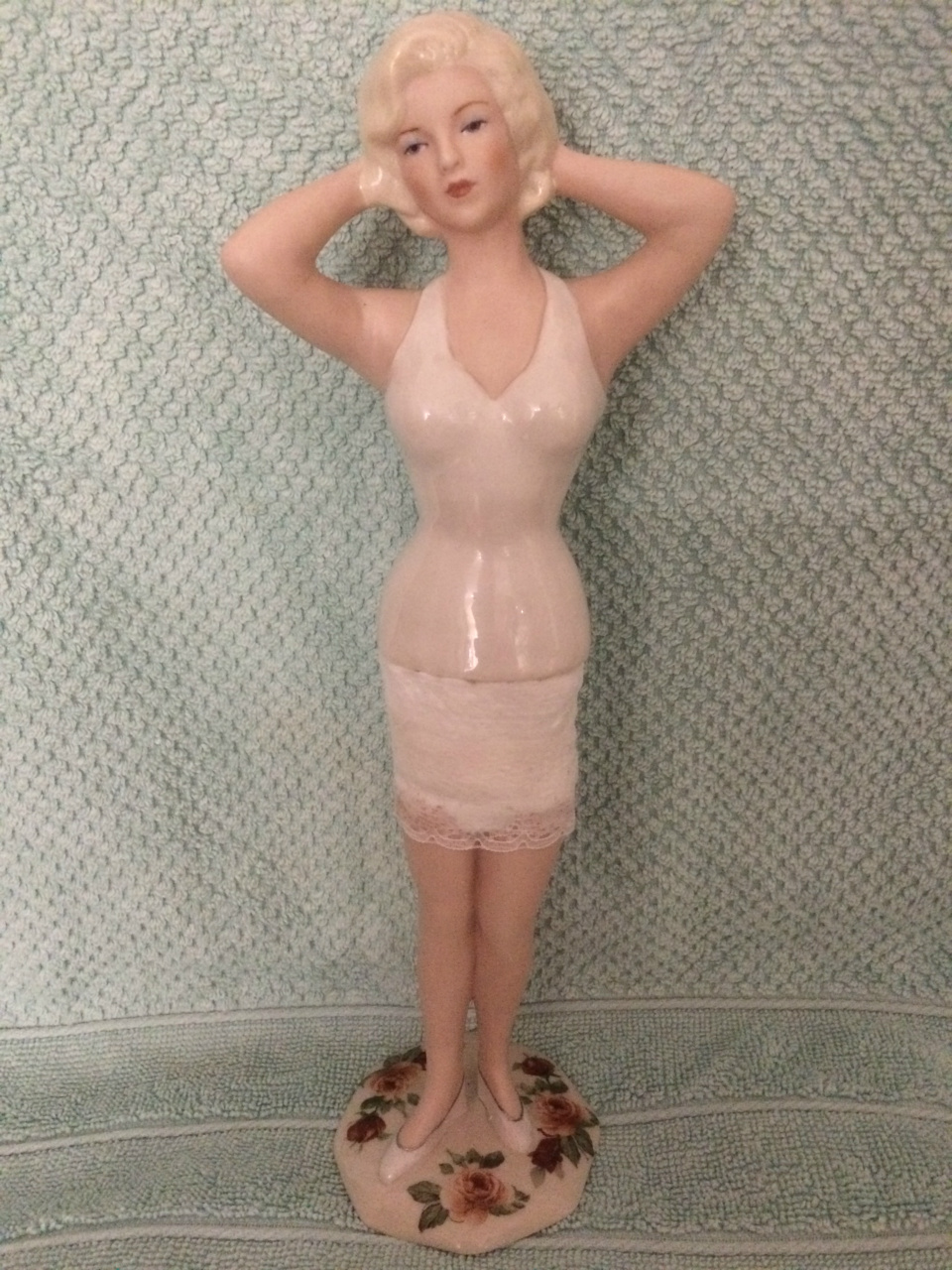 MARILYN M