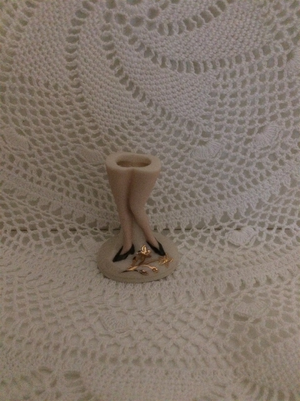 VERY SMALL LEGS