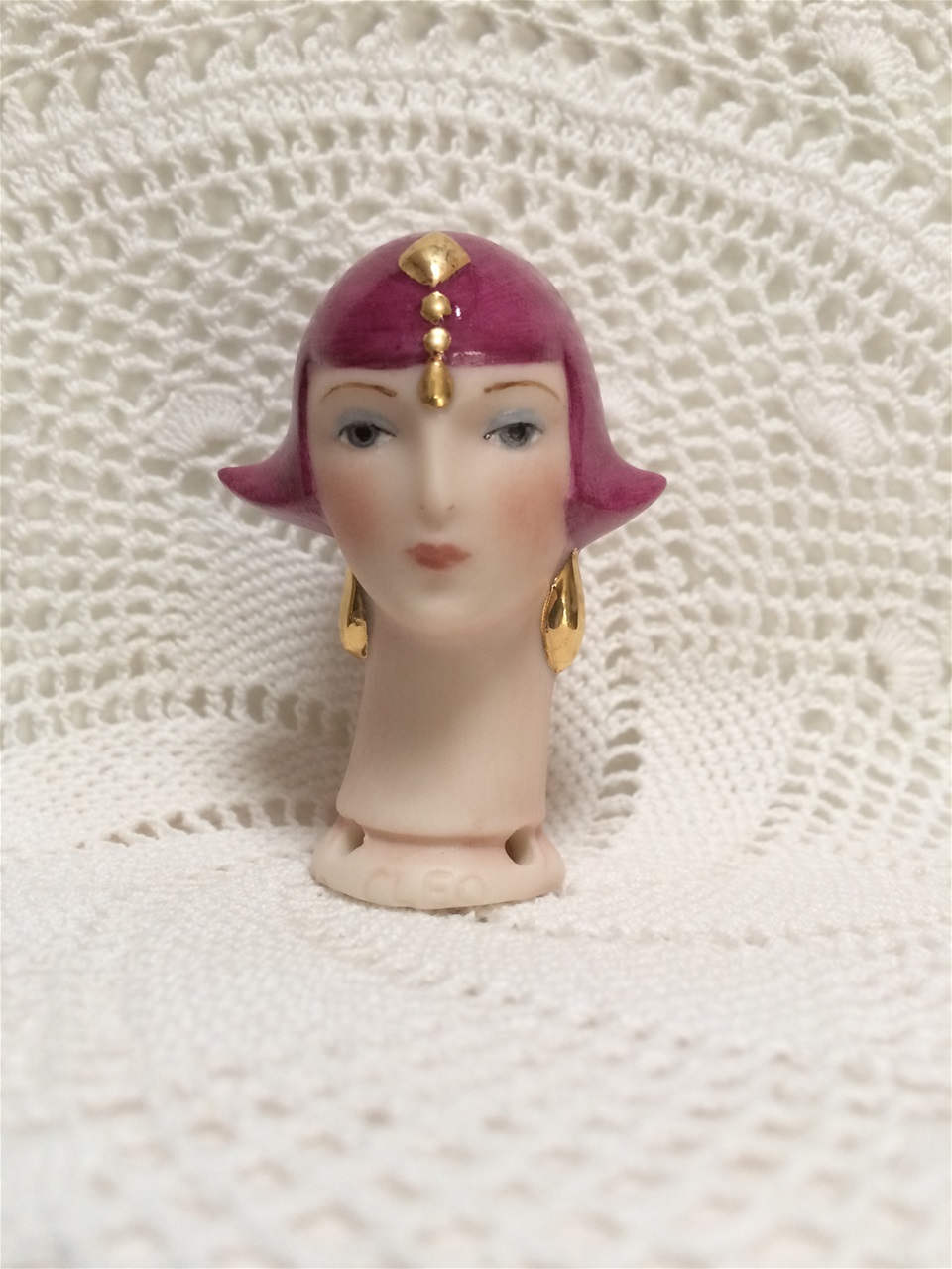 CLOE HEAD