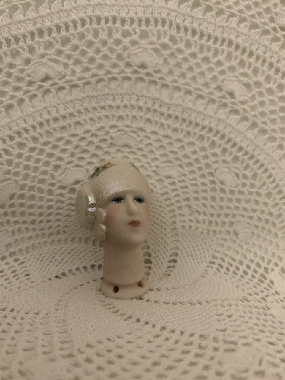 ZOE HEAD